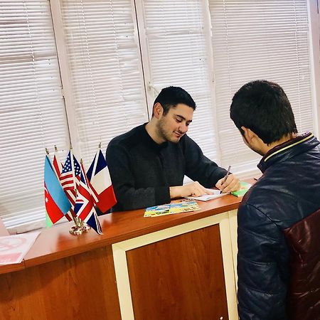 באקו Check-In Hostel מראה חיצוני תמונה