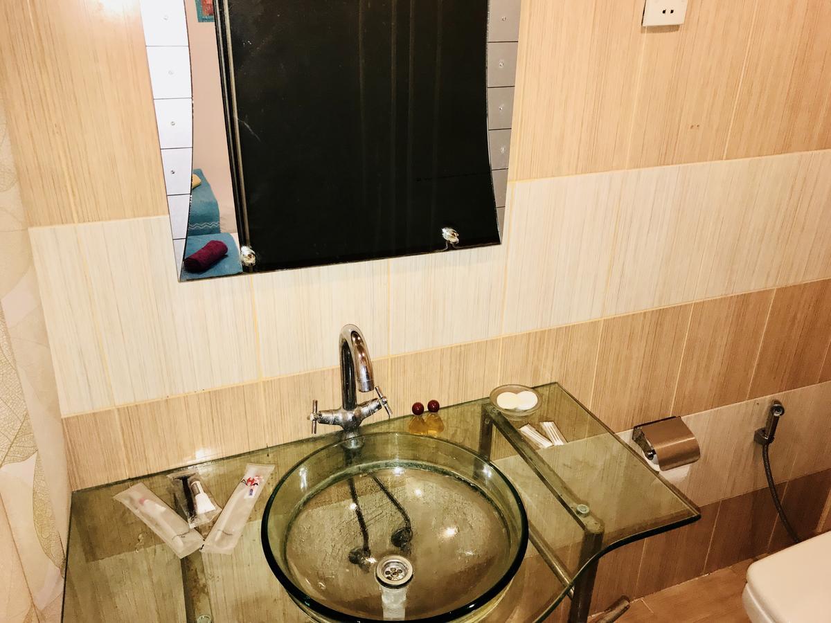 באקו Check-In Hostel מראה חיצוני תמונה