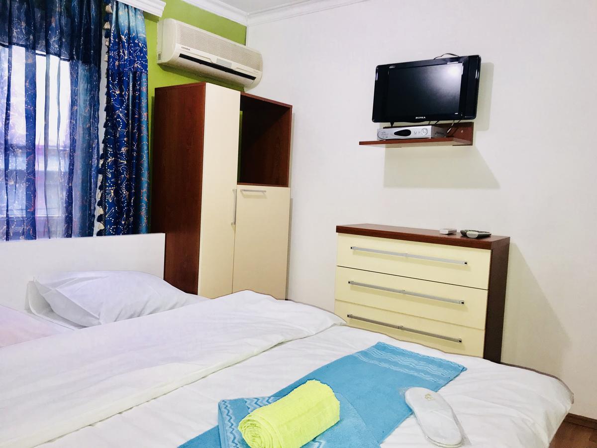 באקו Check-In Hostel מראה חיצוני תמונה