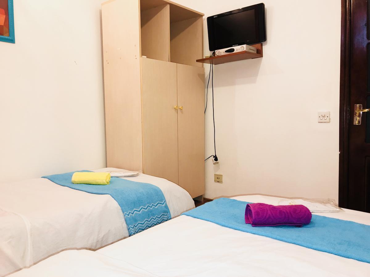 באקו Check-In Hostel מראה חיצוני תמונה