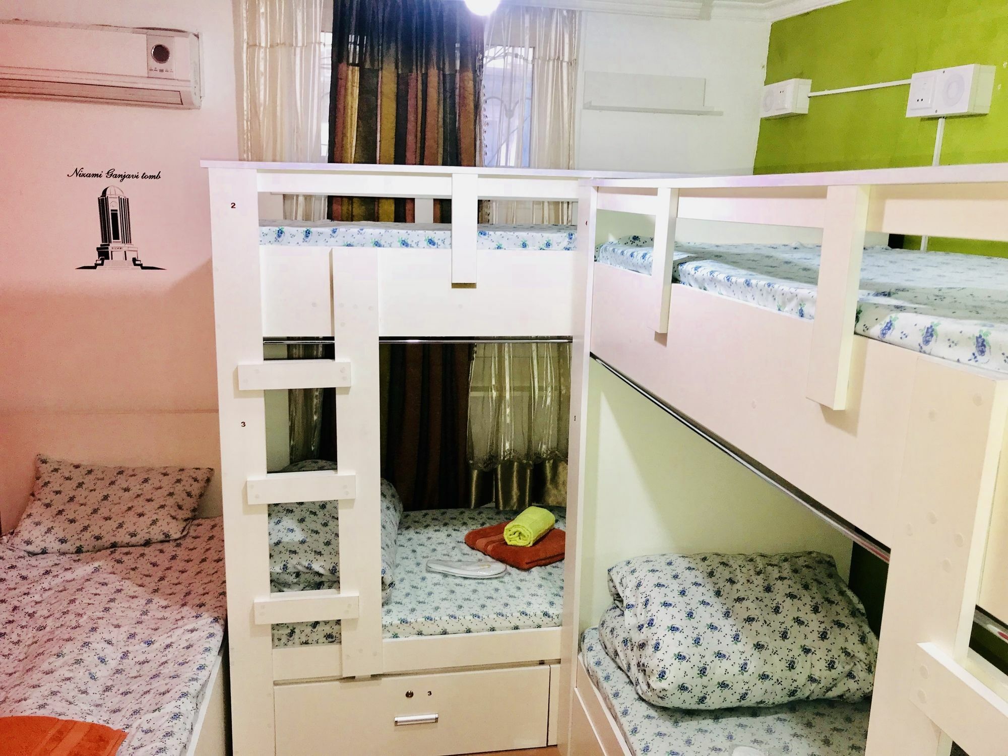 באקו Check-In Hostel מראה חיצוני תמונה